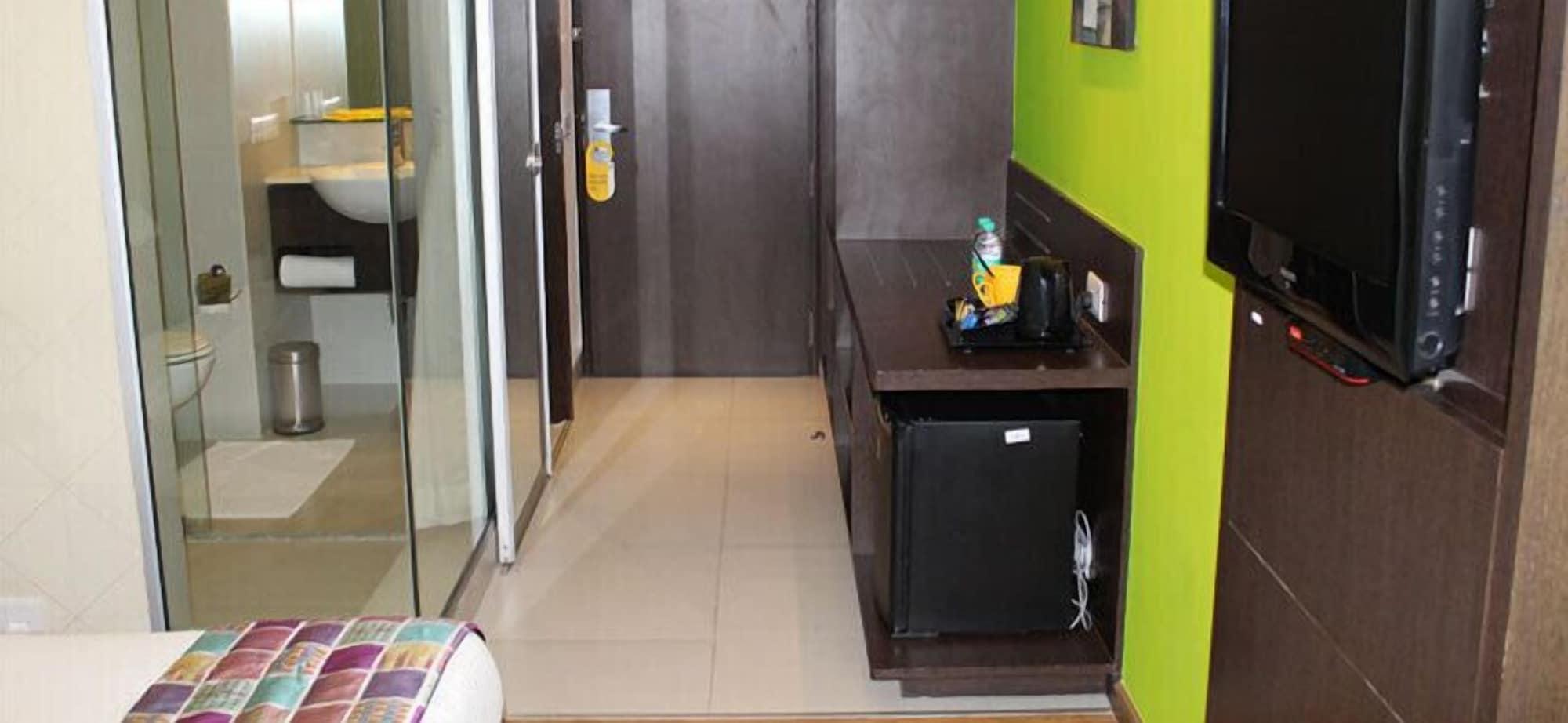 Keys Prima By Lemon Tree Hotels, Pimpri, Pune Exterior photo