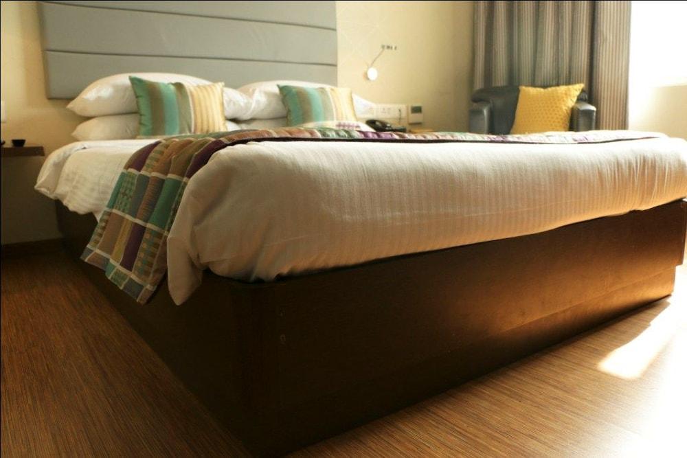 Keys Prima By Lemon Tree Hotels, Pimpri, Pune Exterior photo