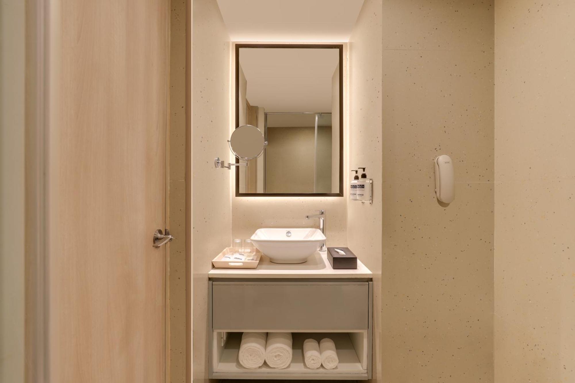 Keys Prima By Lemon Tree Hotels, Pimpri, Pune Exterior photo