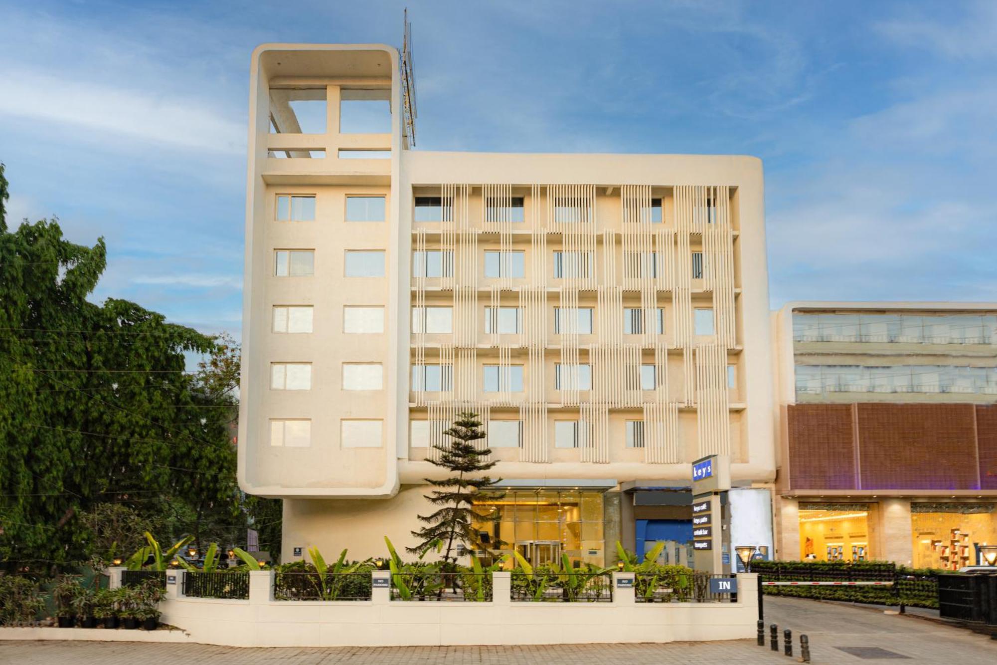 Keys Prima By Lemon Tree Hotels, Pimpri, Pune Exterior photo